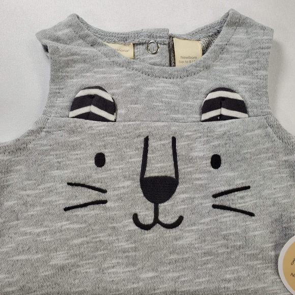 🆕️First Impressions Onsie - Newborn NWT - Picture 2 of 5